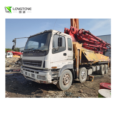 Benutzter Betonpumpe-LKW Putzmeister 37/42/52 m-Pumpen-Länge