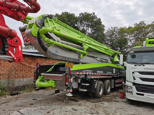 Benutzte/alte Baugeräte 53M Concrete Pump