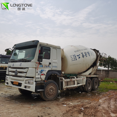 Konkreter benutzter Transportmischer HINO belasten 10 Zylinder CBMS 6x4 6 in der Linie